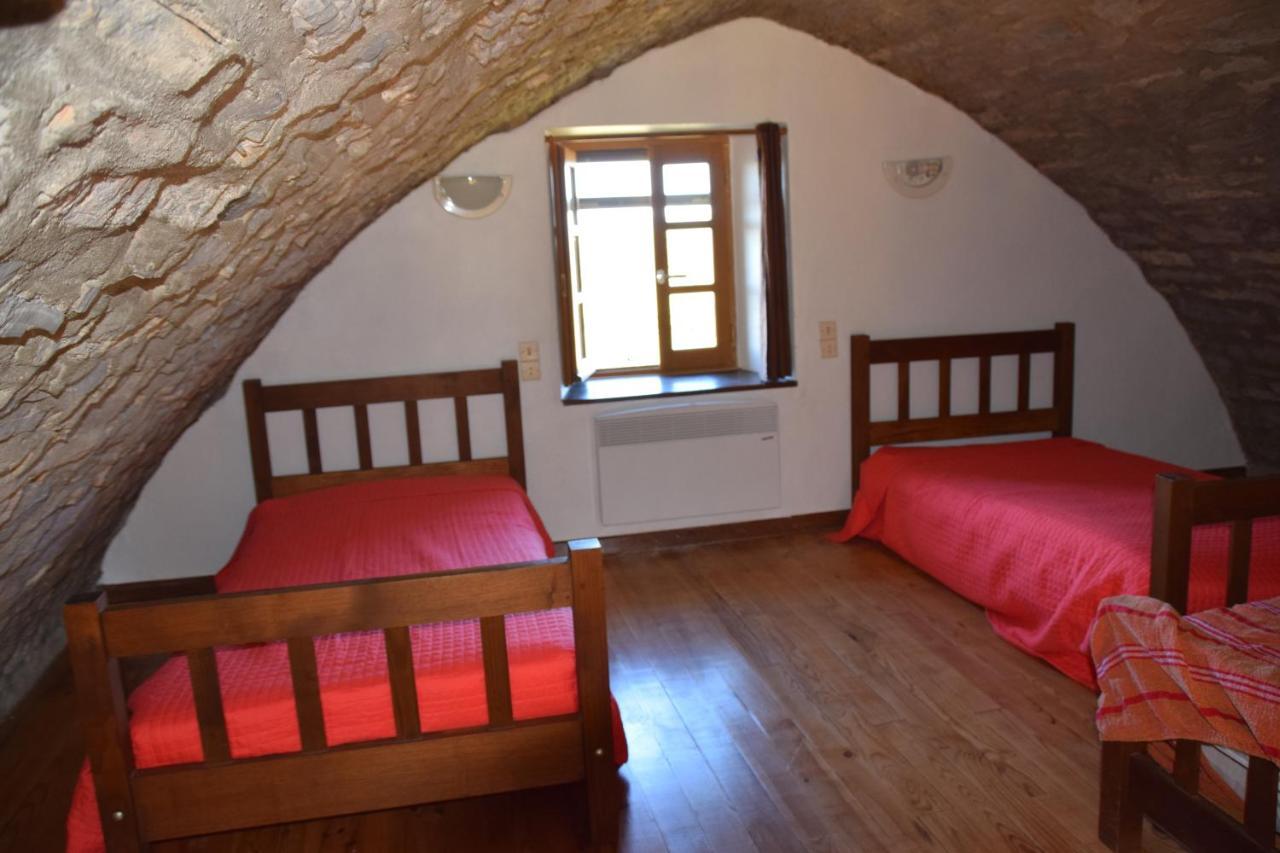 Holiday home Du Dolmen De L'hom *